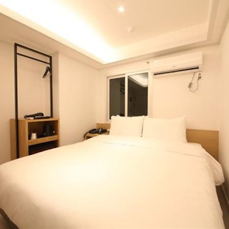 พูซาน ซอมยอน บิสซิเนส โฮเทล J7 Hotel ปูซาน ภายนอก รูปภาพ