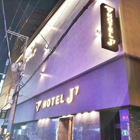 พูซาน ซอมยอน บิสซิเนส โฮเทล J7 Hotel ปูซาน ภายนอก รูปภาพ