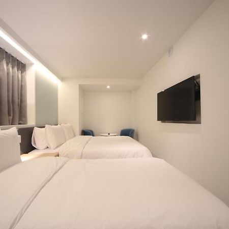 พูซาน ซอมยอน บิสซิเนส โฮเทล J7 Hotel ปูซาน ภายนอก รูปภาพ