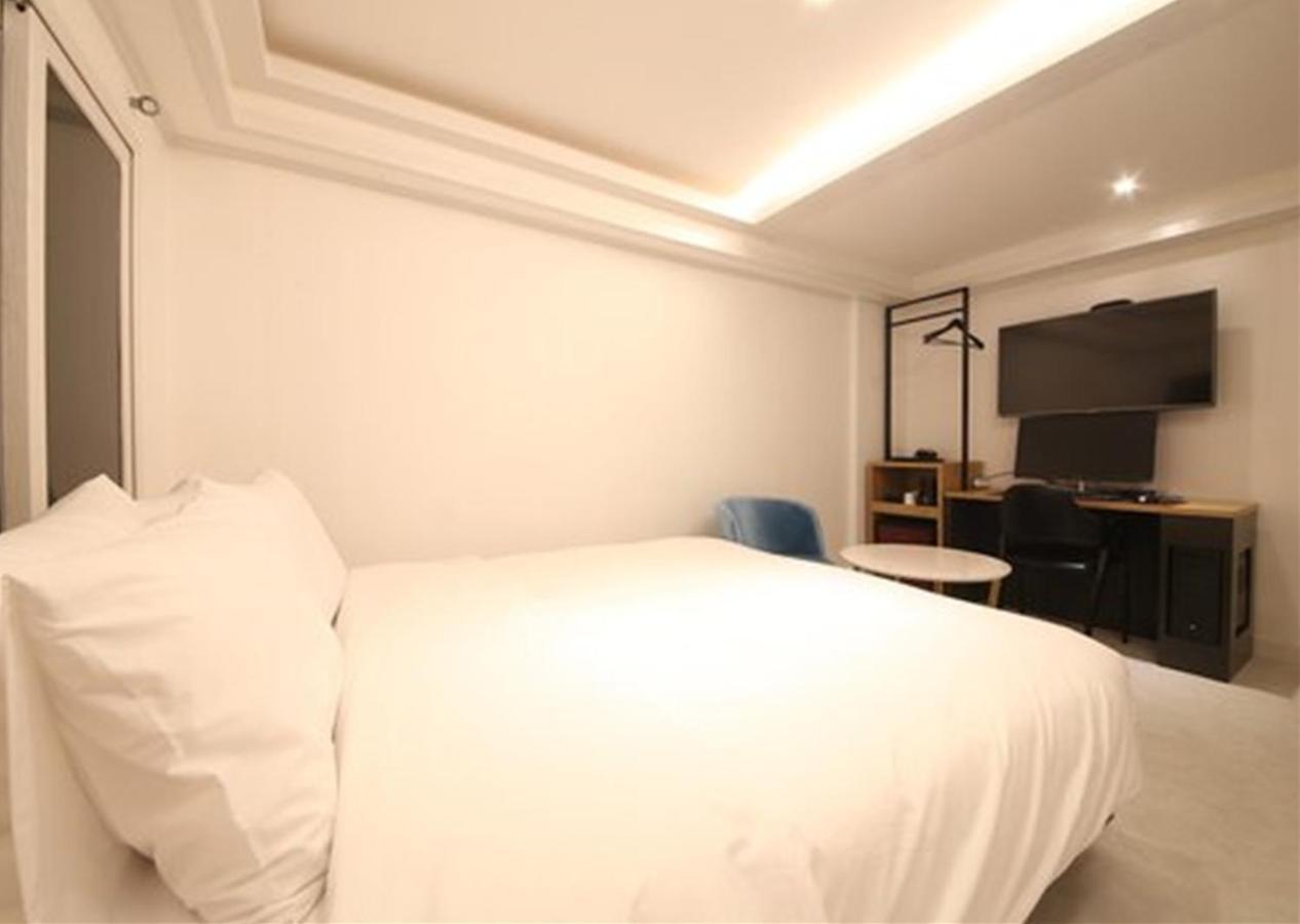พูซาน ซอมยอน บิสซิเนส โฮเทล J7 Hotel ปูซาน ภายนอก รูปภาพ