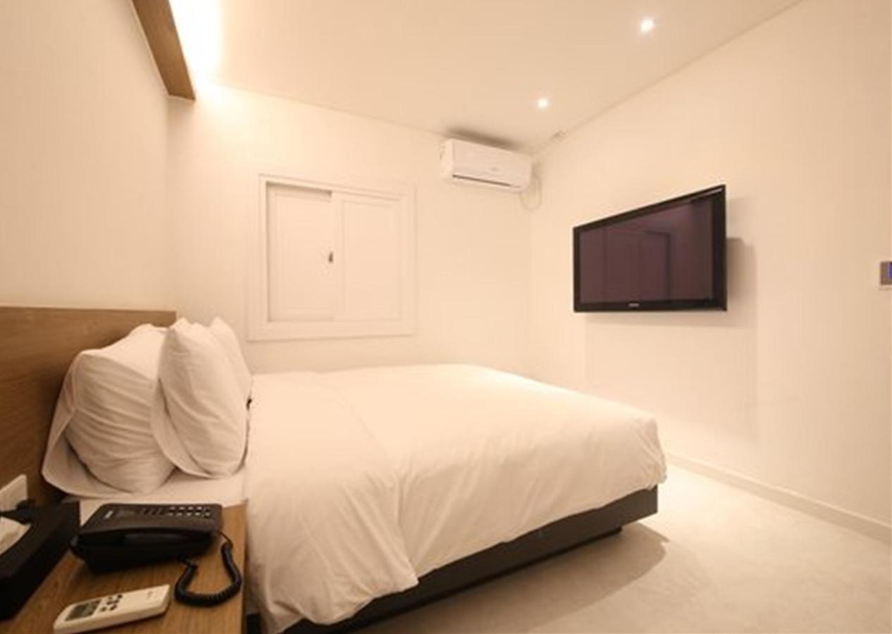 พูซาน ซอมยอน บิสซิเนส โฮเทล J7 Hotel ปูซาน ภายนอก รูปภาพ