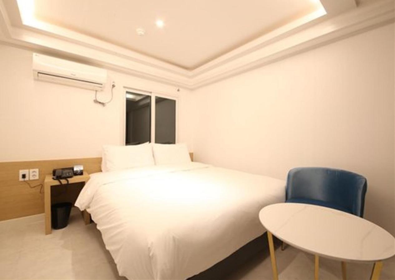พูซาน ซอมยอน บิสซิเนส โฮเทล J7 Hotel ปูซาน ภายนอก รูปภาพ