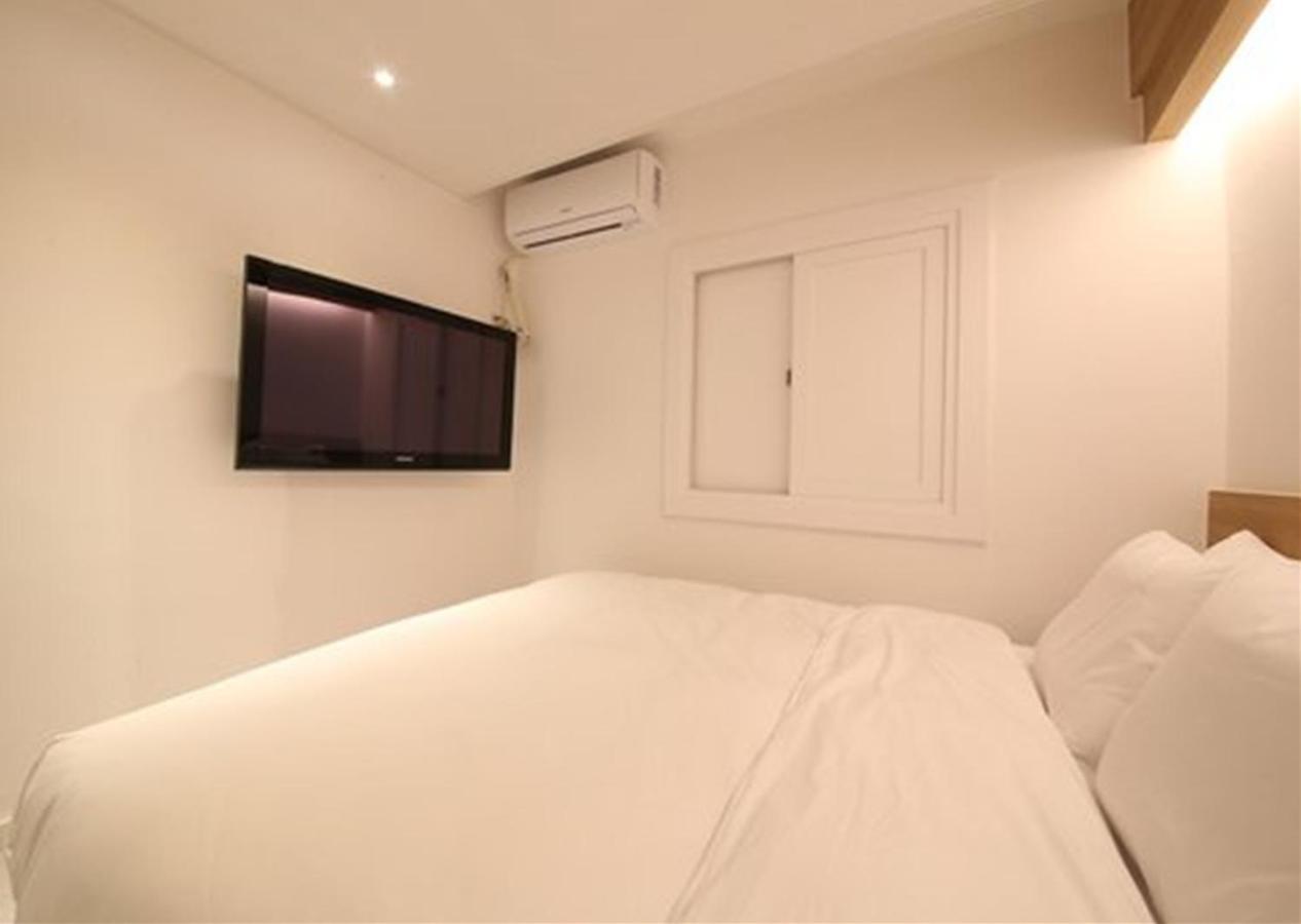 พูซาน ซอมยอน บิสซิเนส โฮเทล J7 Hotel ปูซาน ภายนอก รูปภาพ