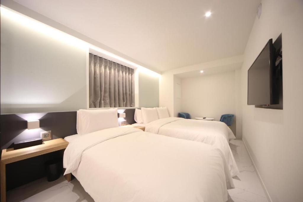 พูซาน ซอมยอน บิสซิเนส โฮเทล J7 Hotel ปูซาน ภายนอก รูปภาพ